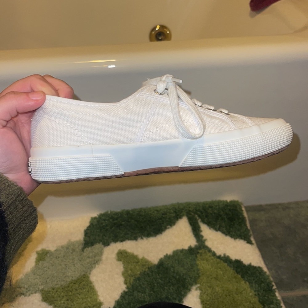 Worn only once, white Superga sneakers. Like new condition - Picture 4 of 10